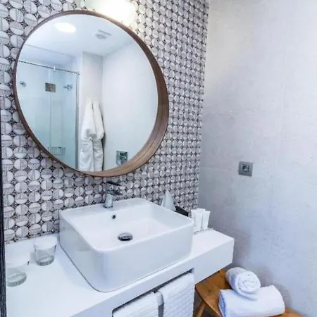 Apartment Lbh One Bedroom, Wifi, Kitchen At 500mt From Canteras Beach